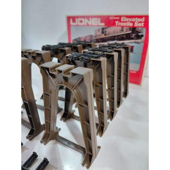 Lionel 6-2111 O/27 Train Gauge Model Railroad Elevated Trestle Set w/Box - Picture 5 of 11